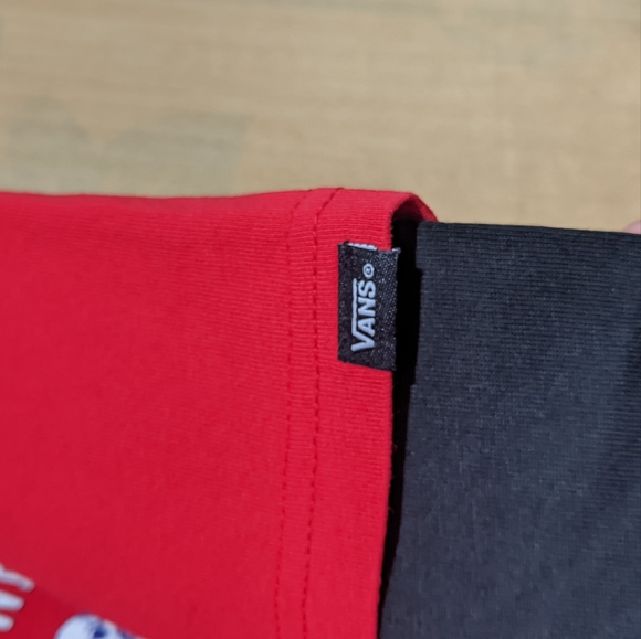 Vans logo sleeve shirt red and black size M - Picture 5 of 11